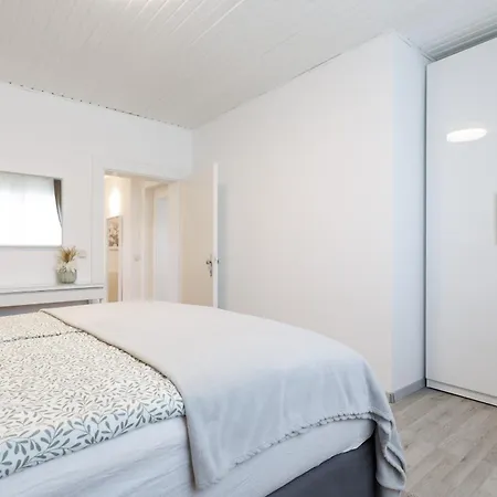 Appartement Luxury House With Pool, Garden, Ac & Sauna Near Vienna *