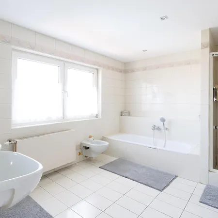 Luxury House With Pool, Garden, Ac & Sauna Near Vienna Appartement