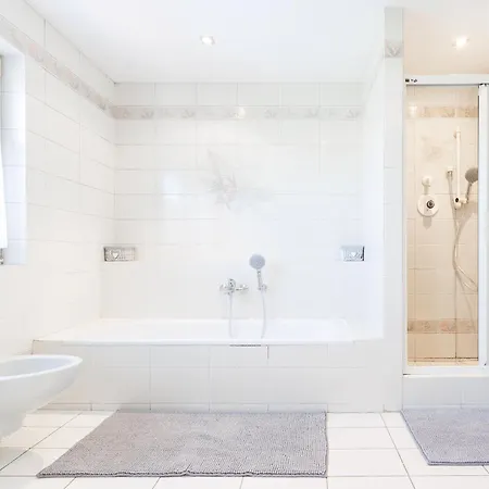 Luxury House With Pool, Garden, Ac & Sauna Near Vienna Appartement