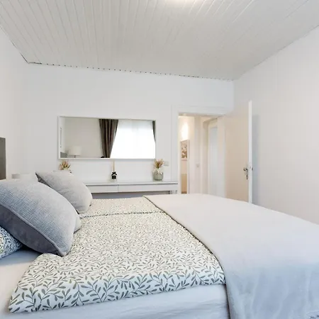 Luxury House With Pool, Garden, Ac & Sauna Near Vienna *