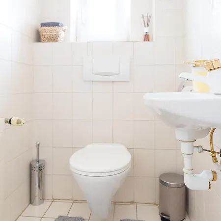 Appartement Luxury House With Pool, Garden, Ac & Sauna Near Vienna *