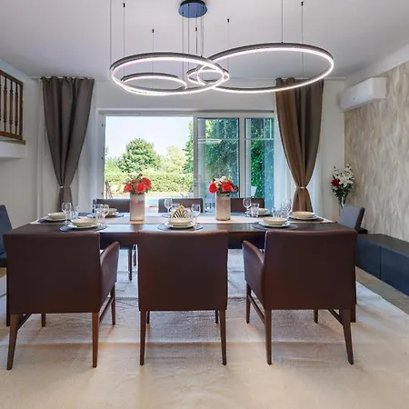 Appartement Luxury House With Pool, Garden, Ac & Sauna Near Vienna